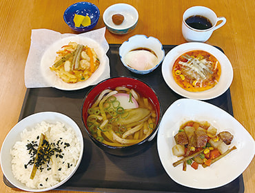 食彩館 ご当地新メニュー!! 「カルスト台地で育った赤ごぼうランチ」