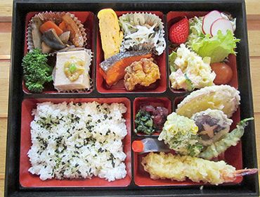 楠こもれびの郷「地産地消弁当」