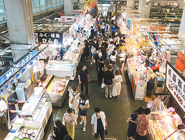 自由昼食　唐戸市場名物　活きいき馬関街